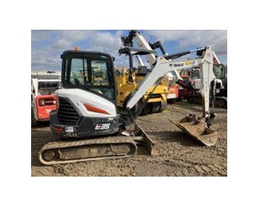 Bobcat - 2019 Compact Excavator | E35R