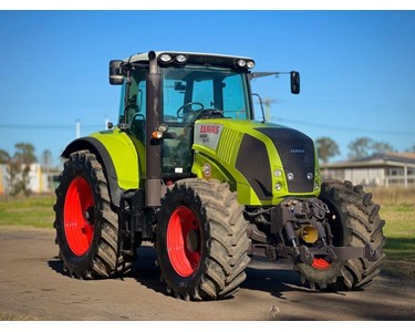 John Deere - Used Farm Tractor 4WD CLAAS AXION 840 240HP 