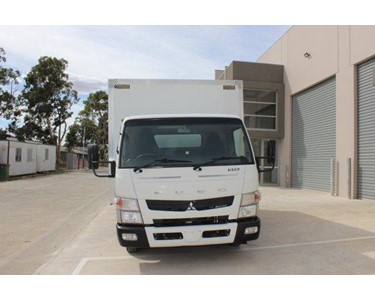 Fuso - Used Pantech Truck | Canter 515 Pantech Truck with Tailgate Loader