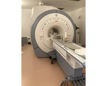 GE -  HDxT 23x 3T MRI Scanner (NEX202)
