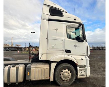 Mercedes-Benz - Used Prime Mover | 2020 2653