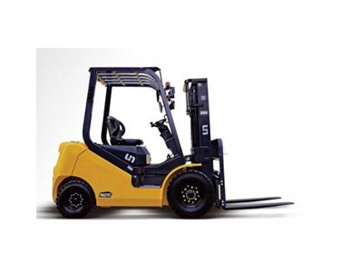 UN Forklift - LPG & Petrol Forklifts | N Series 2.5T