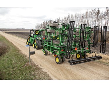 John Deere - 2430 Chisel Plow