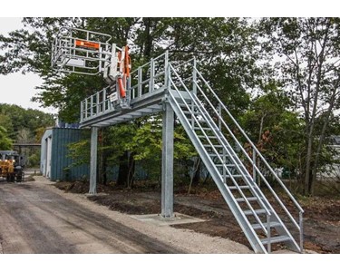 SafeRack - Truck Loading Safety Access Platforms and Fall Protection