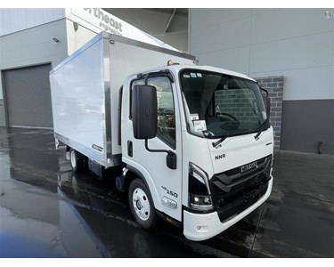 Isuzu - Pantech Truck | NNR 45-150 DT D34 Vanpack