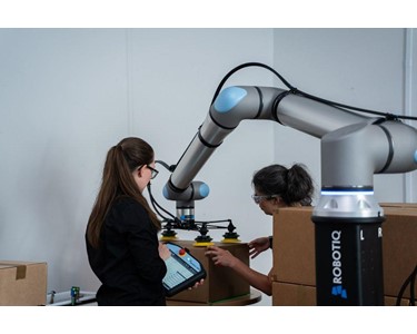 Robotiq Palletising Solution – PE20