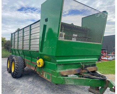 Used Feed Mixer Wagon 2010 CUB 11000 