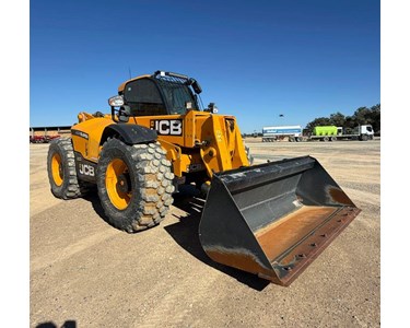 JCB - Used Agricultural Telehandler | 2020 560-80 Agri Super 