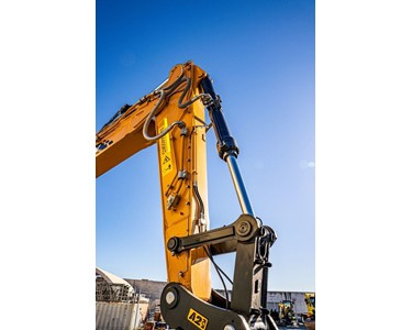 SANY - SY155U - Excavator 16T