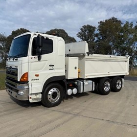Used Tipper Truck | 2018 FS 700 2848 