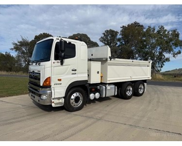 Hino - Used Tipper Truck | 2018 FS 700 2848 