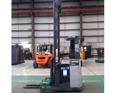 Nissan - Use 1.6T Reach Truck Forklift