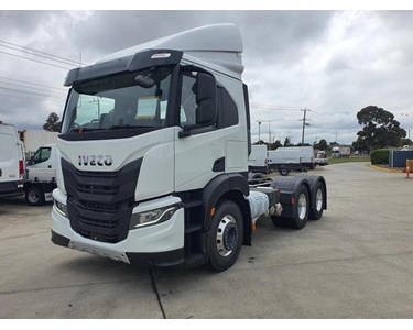 Iveco - Prime Mover | S-Way AT600