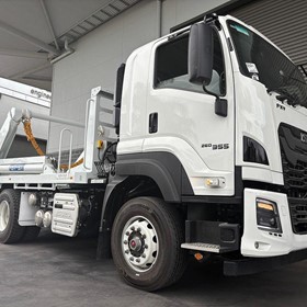 Used Skip Bin Loader | F Series FXY 260-355 AT R45 