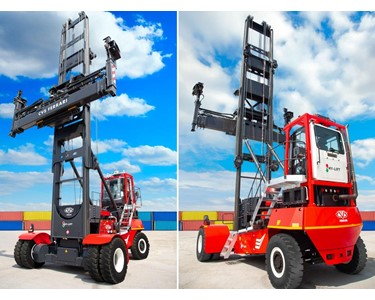 CVS Ferrari - Hybrid empty container handlers