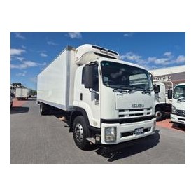 Used Pantech Truck | FVD1000 AUTO 50CM3 Van and Lift