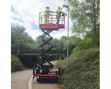Athena - Compact Tracked Scissor Lift 850 HE | slopes up to 23° 