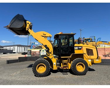 Caterpillar - Used Wheel Loader 924K
