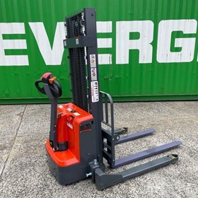 Adjustable Electric Straddle Stacker | CL1325GHY-W