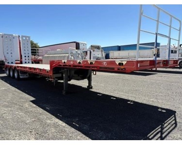 AAA - Used Drop Deck Trailer | SEMI Tri axle stepdeck trailer