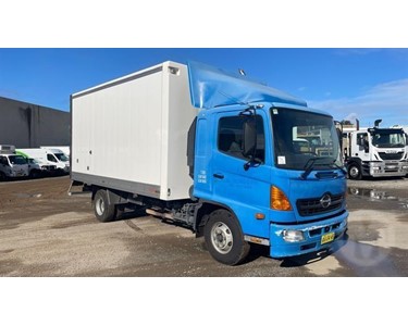 Hino - Used Pantech Truck | 2005 FD 1J