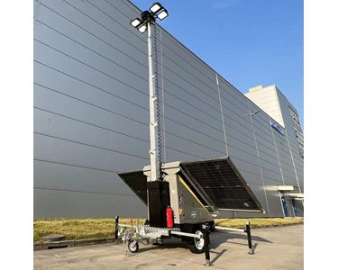 Solar Lighting Tower LED 4 x 100WATT 48VDC Hydraulic Lithium LIFEPO4 Batteries LT4100S