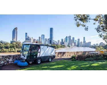Bucher Municipal - Compact sweeper | C202