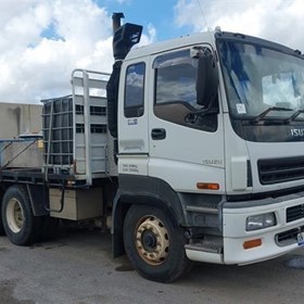 Used Tray Truck | 2002