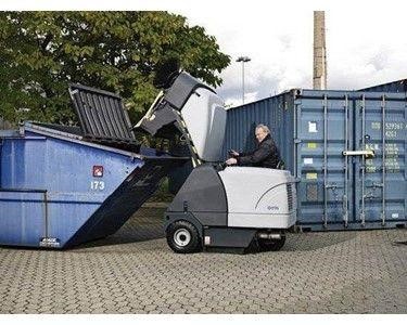 Nilfisk - Rider Sweeper 13,400m²/hour | SR1601 