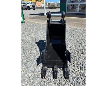 Roo Attachments - Trenching Buckets | KX80 8T GP 300