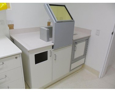 InMed Healthcare - PET and Hotlab Lab Construction | Cabinet