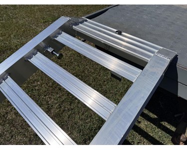 Whipps Ramps - 6 Tonne Loading Ramps – 3.6m Aluminium Excavator & Machinery Ramps