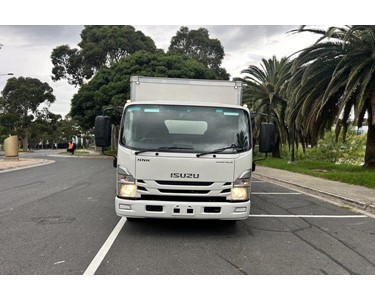 Isuzu - NNR 45-150 Used Pantech Truck (Car Licence)