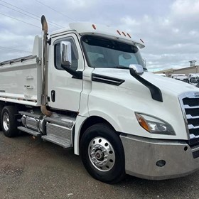 Used Tipper Truck | 2022 Cascadia Day Cab 6x4 Hardox