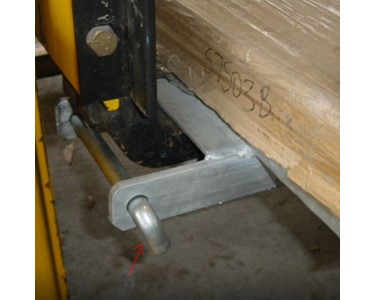 Toggle Locking Pins for securing attachments onto Forklift Tines