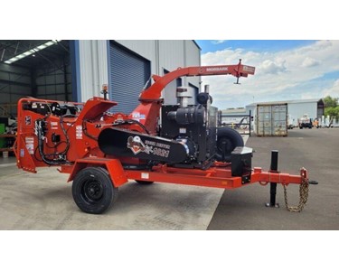 Morbark - Morbark Beever 1821 Diesel Wood Chipper - 18" Chipper