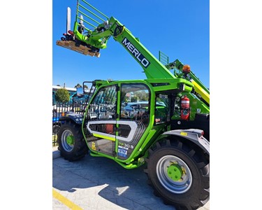 Merlo - Telehandler - TF30.9 + Standard Forks