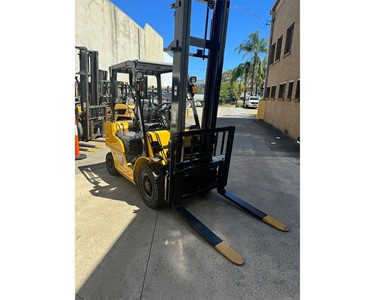 Cat - Used 2.5T Diesel Forklift – DP25N
