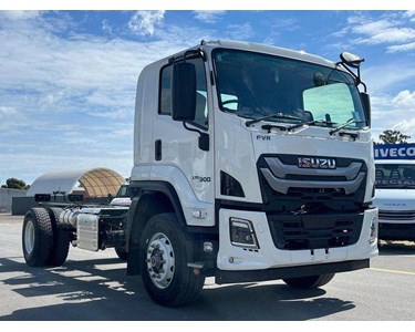 Isuzu - FVR 170-300 AT R47 Cab Chassis Truck