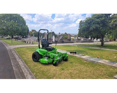 Conquest - Electric Zero Turn Ride-On Mower | SDM60