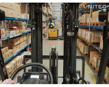 Caterpillar - 2.5T Diesel Forklift DP25PT