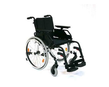 Manual Wheelchair | Pearl 20" Deluxe with Adjustable Arm Rest