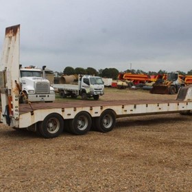 Used Low Loader | 2008 LUSTY COLRON TRI AXLE FLOAT