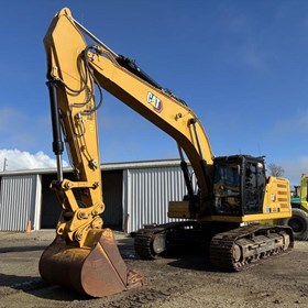 Used Large Excavator 2022 330GC