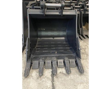 Roo Attachments - Rock Buckets Attachments | 18-23TON 1200MM WIDE