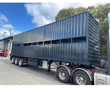 Stonestar - Livestock Trailer for Sheep & Cattle
