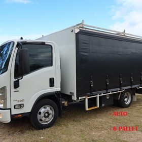 Used Curtainside Truck | NPR 75-190 MWB AMT Auto - 6 Pallet 
