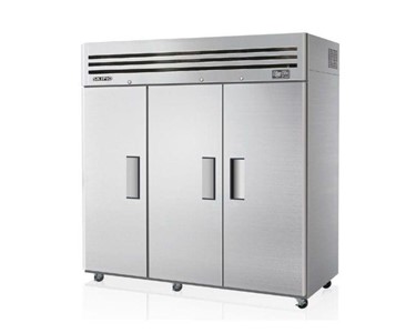 Skipio - Triple Door Upright Freezer | SFT65-3 