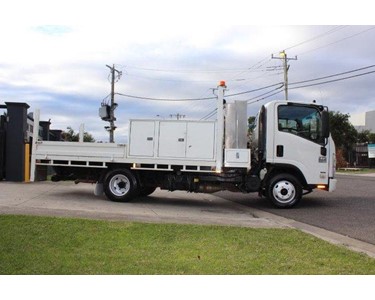 Isuzu - Used Service Truck | NPR 200/275 Service Vehicle