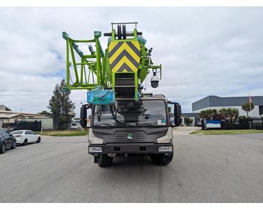 Zoomlion - All Terrain Crane 120T ZAT1200